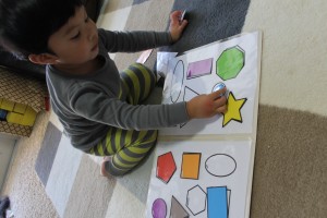 shape-match-toddler-pre-k-file-folder-game-play